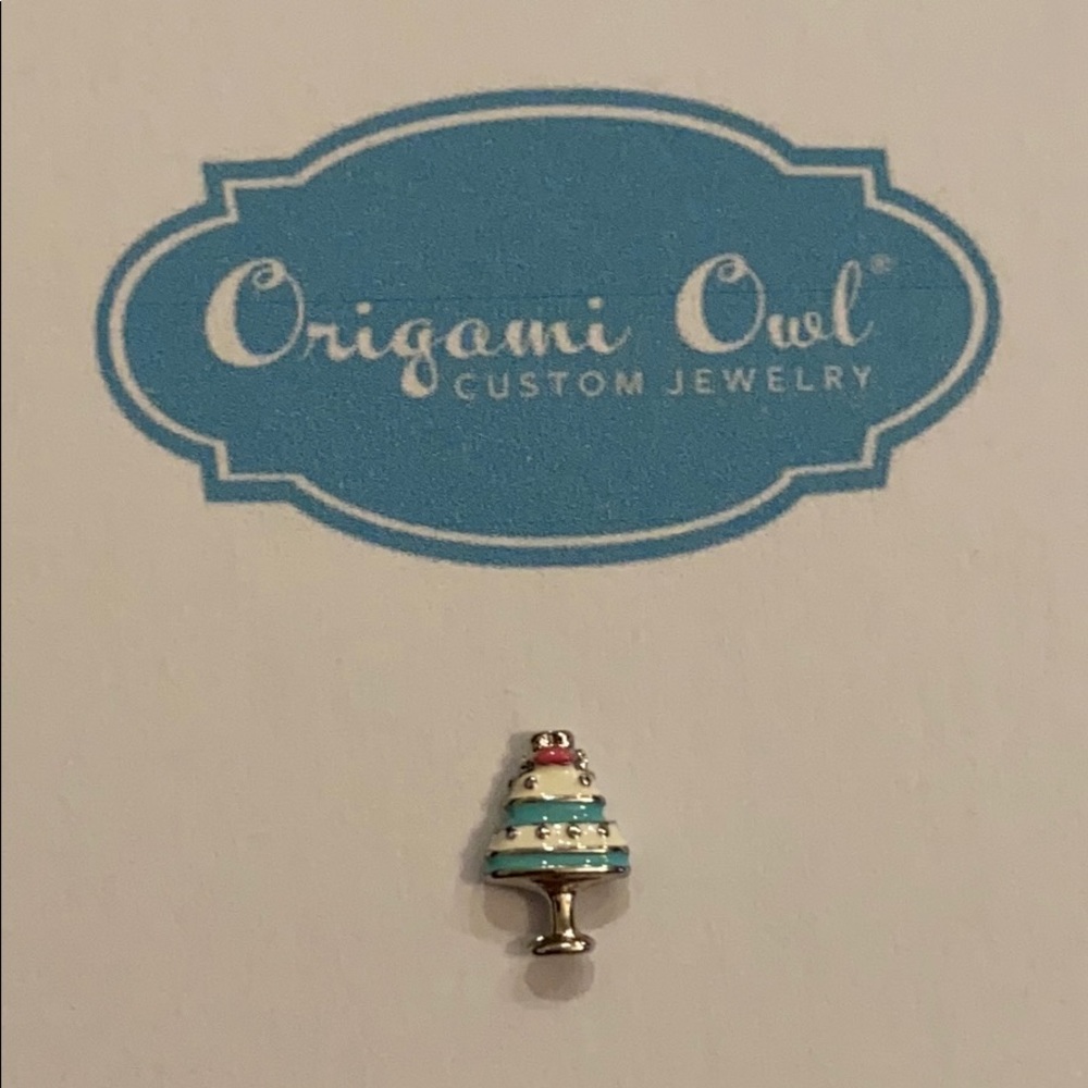 🆕Origami Owl Cake Charm